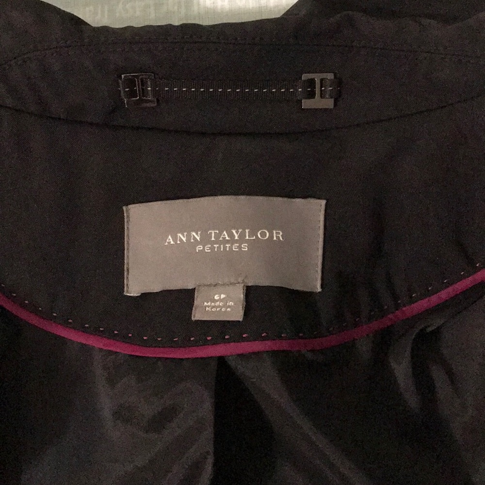 Ann Taylor black trench coat - Picture 8 of 11